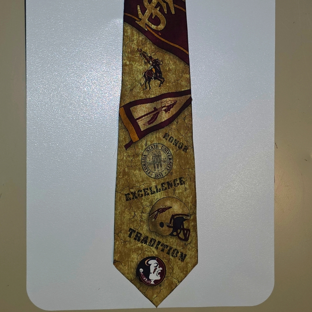 NEW WITH TAGS 100% SILK FLORIDA STATE SEMIONOL TIE